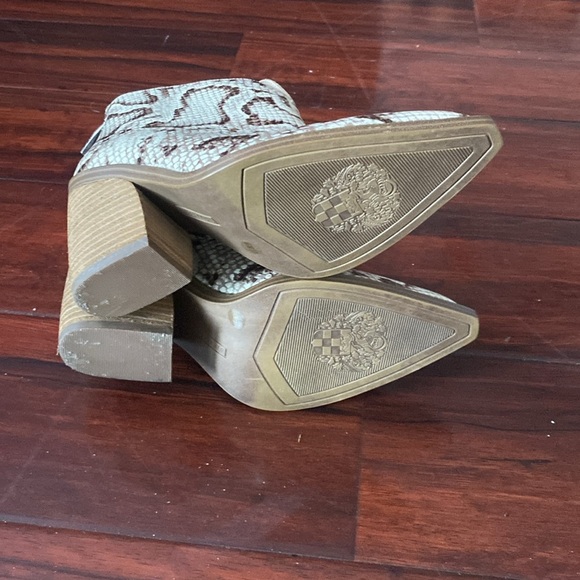 Vince Camuto Snakeskin booties Size 6.5 / 7 - Picture 7 of 9